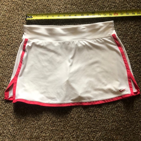 Nike Dri Fit tennis skort size med NWOT